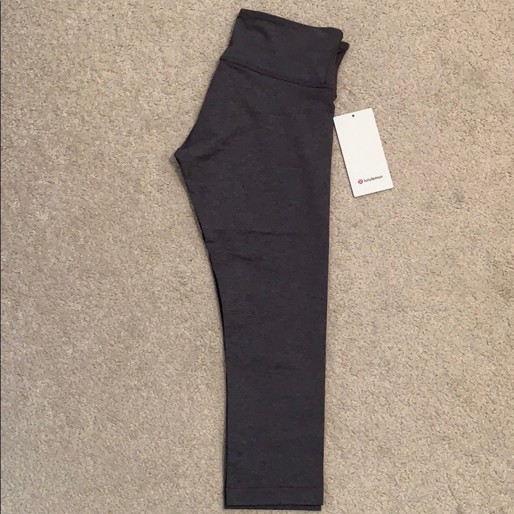 NWT LULULEMON Wunder Under Crop Mid Rise
